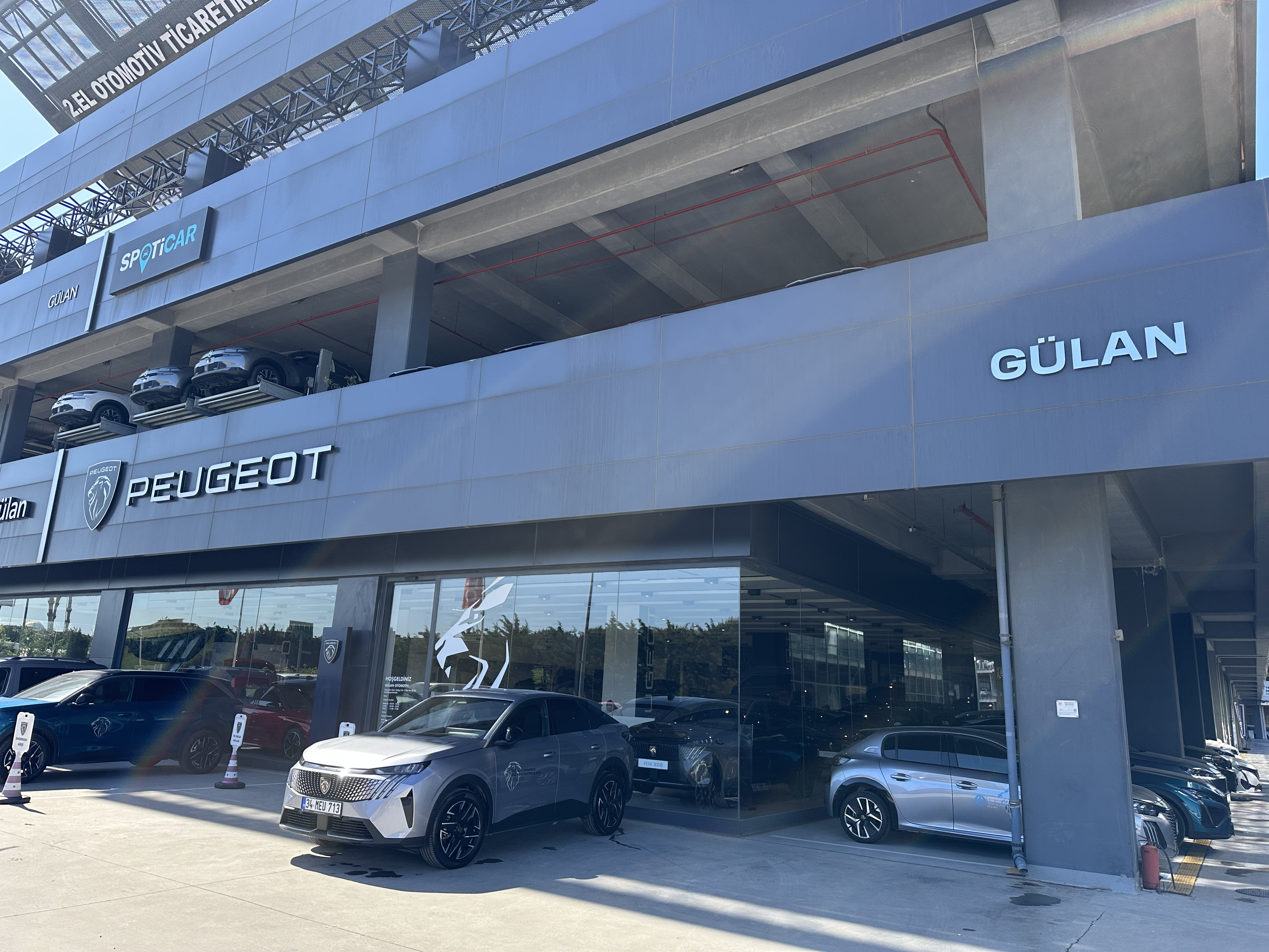 Peugeot Showroom