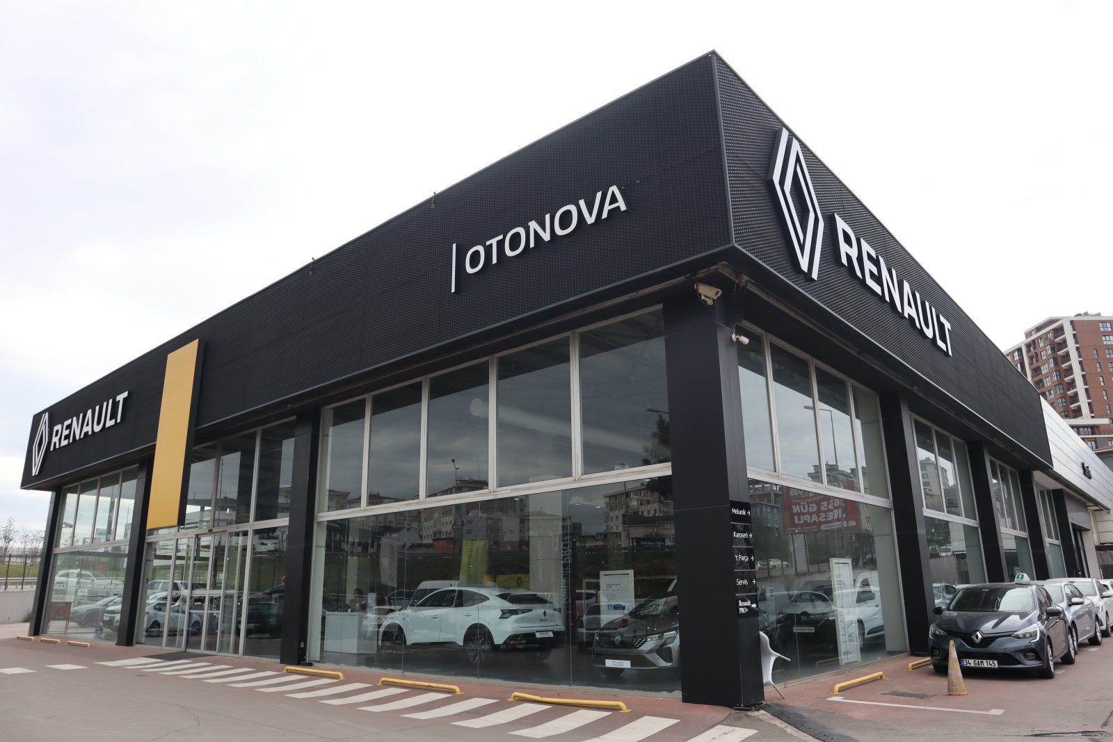 Renault Showroom